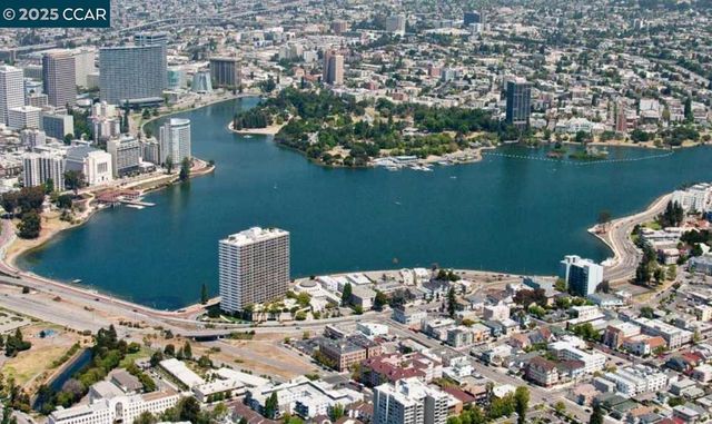 193 Montecito 303, Oakland, CA 94610