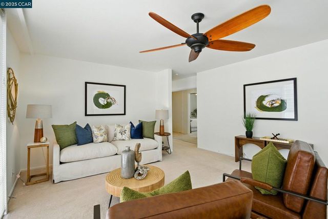 193 Montecito 303, Oakland, CA 94610