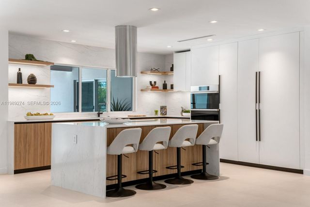 19721 NE 23 Ave, Miami, FL 33180