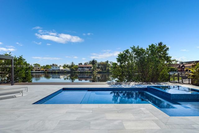 19721 NE 23 Ave, Miami, FL 33180