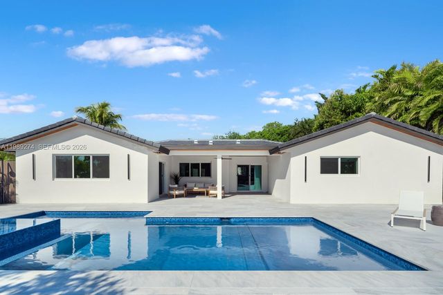 19721 NE 23 Ave, Miami, FL 33180