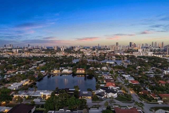 19721 NE 23 Ave, Miami, FL 33180