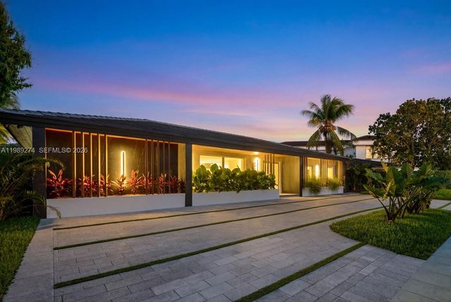 19721 NE 23 Ave, Miami, FL 33180