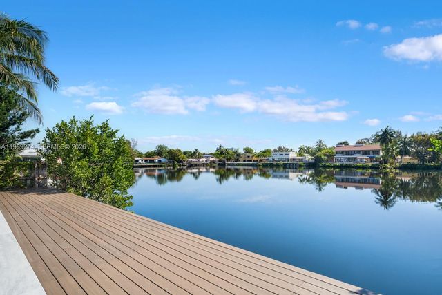 19721 NE 23 Ave, Miami, FL 33180