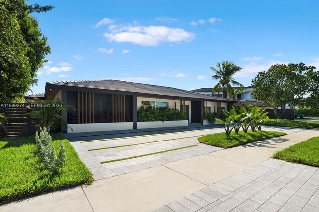 19721 NE 23 Ave, Miami, FL 33180