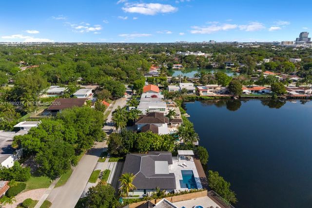 19721 NE 23 Ave, Miami, FL 33180