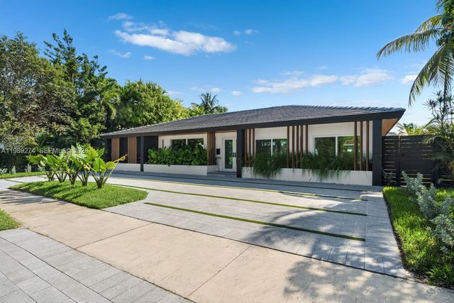 19721 NE 23 Ave, Miami, FL 33180