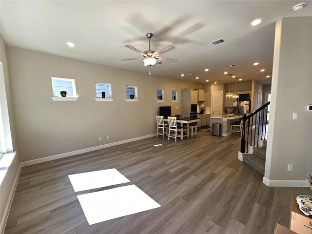 550 Morning Tide Lane, Kemah, TX 77565