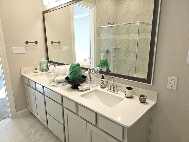 550 Morning Tide Lane, Kemah, TX 77565