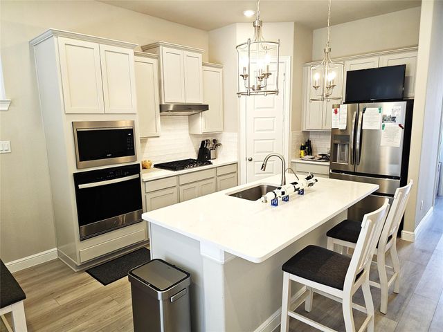 550 Morning Tide Lane, Kemah, TX 77565