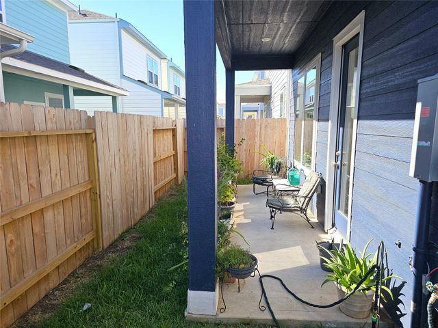 550 Morning Tide Lane, Kemah, TX 77565