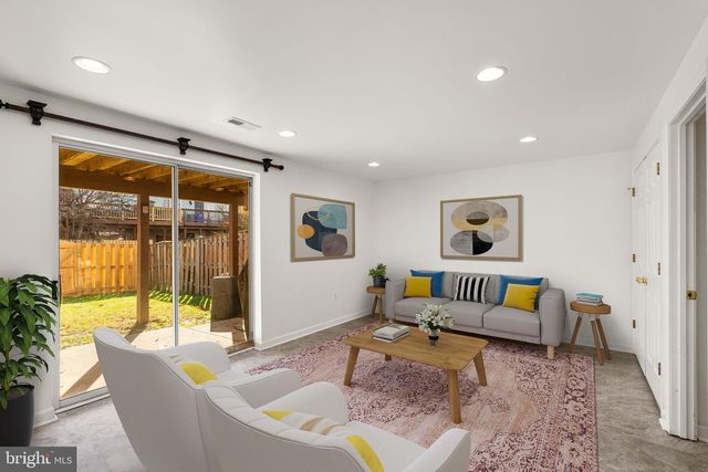 19 PIEDMONT CT, Baltimore, MD 21227