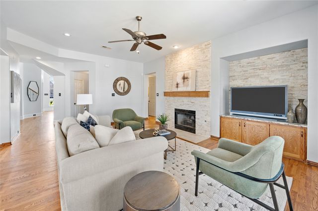 705 Landsbury Court, Keller, TX 76248