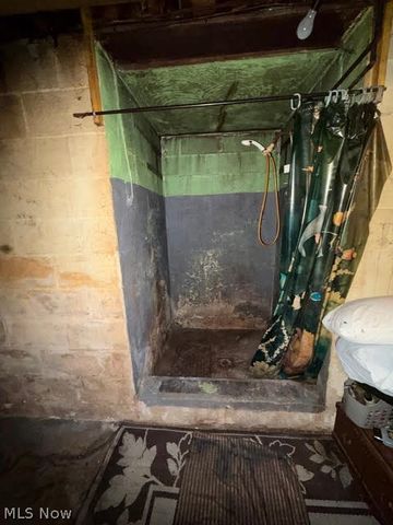 4749 Eagle Creek Road, Leavittsburg, OH 44430