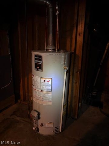 4749 Eagle Creek Road, Leavittsburg, OH 44430