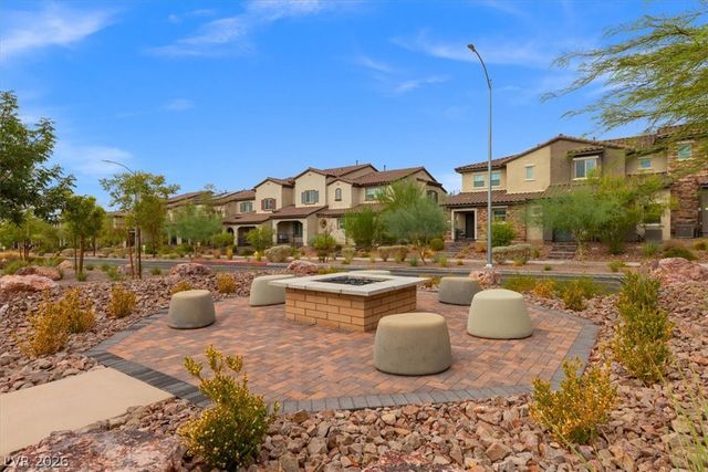 541 Preston Crest Street, Henderson, NV 89011