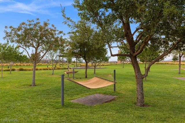 541 Preston Crest Street, Henderson, NV 89011