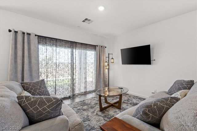 541 Preston Crest Street, Henderson, NV 89011