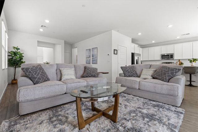 541 Preston Crest Street, Henderson, NV 89011