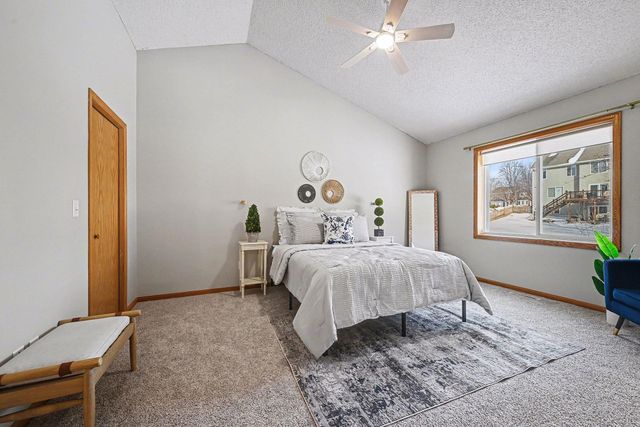 8489 Bryce Court, Inver Grove Heights, MN 55076