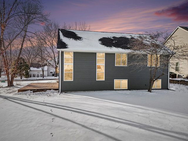 8489 Bryce Court, Inver Grove Heights, MN 55076