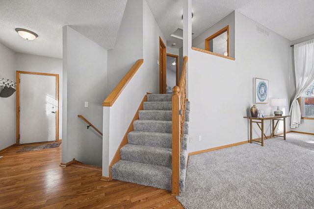 8489 Bryce Court, Inver Grove Heights, MN 55076