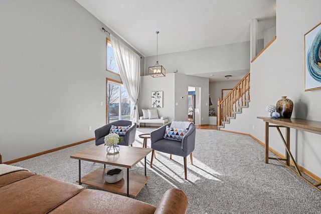 8489 Bryce Court, Inver Grove Heights, MN 55076