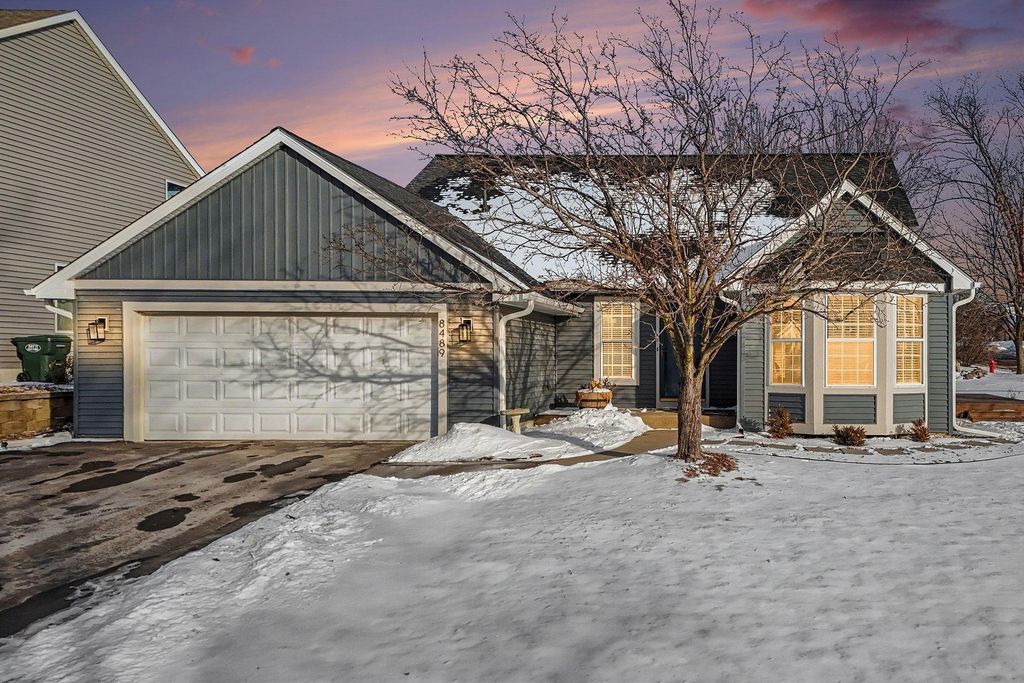 8489 Bryce Court, Inver Grove Heights, MN 55076