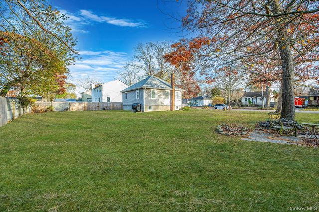 15 Lafayette Drive, Shirley, NY 11967