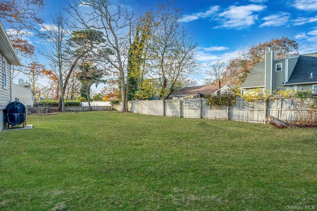 15 Lafayette Drive, Shirley, NY 11967