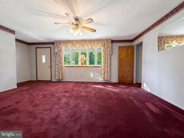 9421 E SPRINGFIELD, Seven Valleys, PA 17360