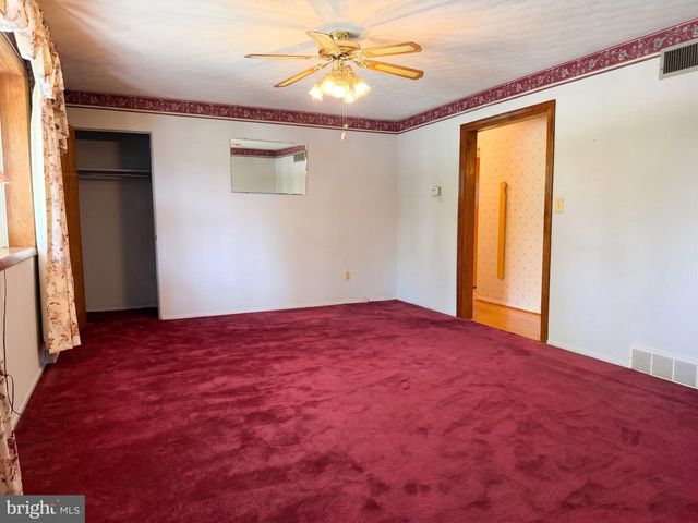 9421 E SPRINGFIELD, Seven Valleys, PA 17360