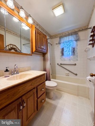9421 E SPRINGFIELD, Seven Valleys, PA 17360