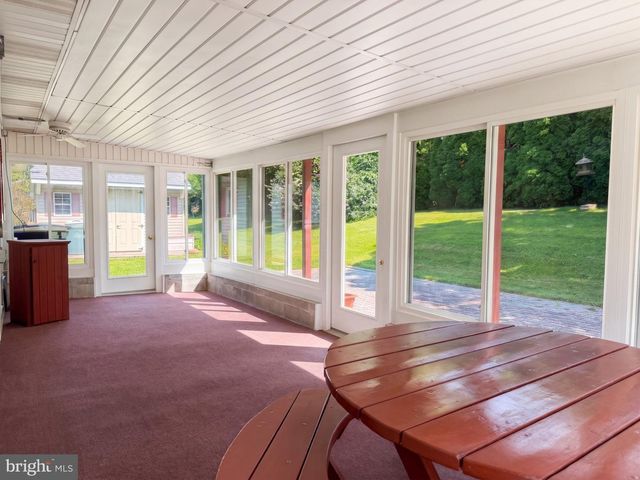 9421 E SPRINGFIELD, Seven Valleys, PA 17360