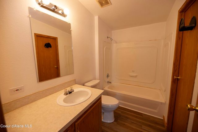 56 Russels Dr, Priest Lake, ID 83856