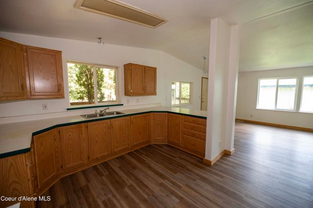 56 Russels Dr, Priest Lake, ID 83856