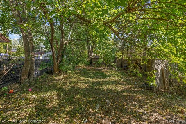 12375 E Outer Drive, Detroit, MI 48224