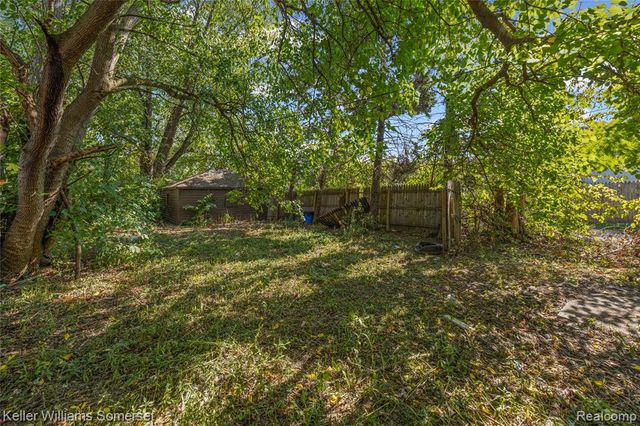 12375 E Outer Drive, Detroit, MI 48224