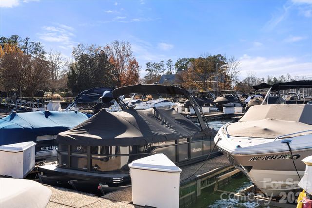 11916 Westbranch Parkway, Davidson, NC 28036