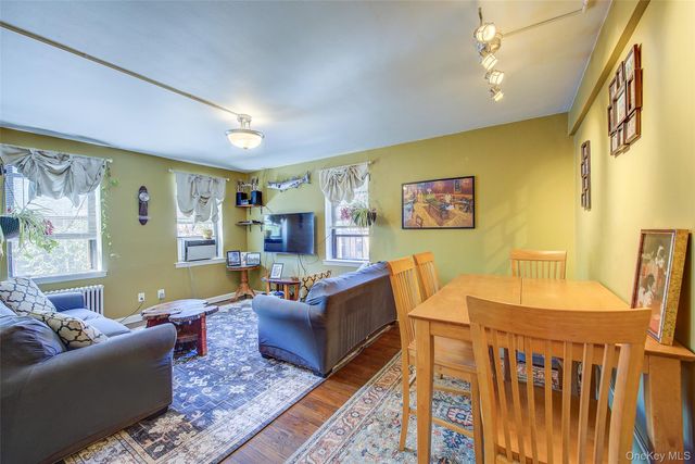 215-40 47th Avenue 3A, Bayside, NY 11361