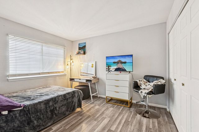 2410 Miriam Avenue, Zion, IL 60099