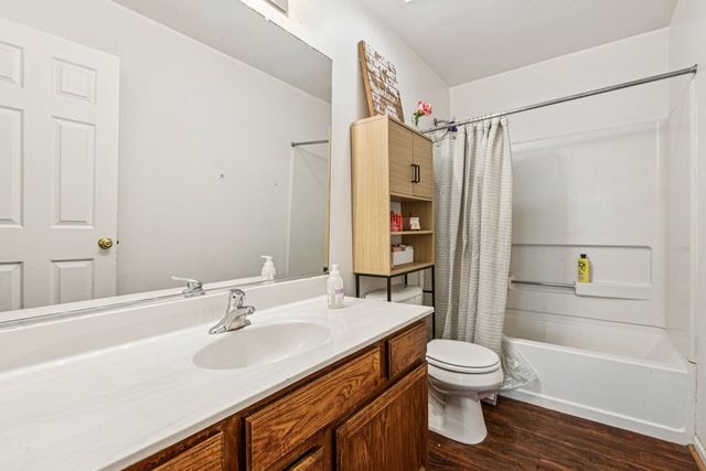 2410 Miriam Avenue, Zion, IL 60099