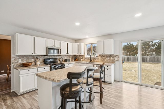 2410 Miriam Avenue, Zion, IL 60099