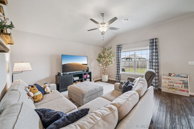 13548 N 130th East Avenue, Collinsville, OK 74021
