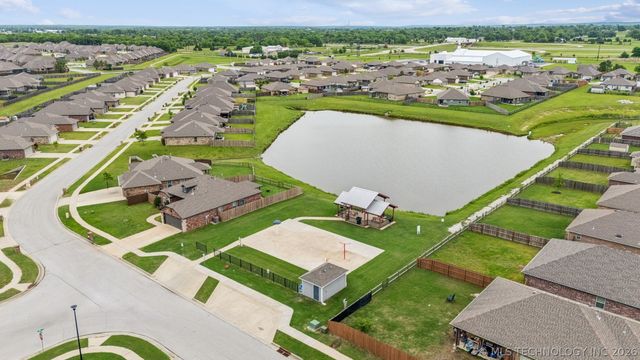 13548 N 130th East Avenue, Collinsville, OK 74021