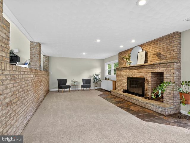 2010 LANDIS VALLEY RD, Lancaster, PA 17601