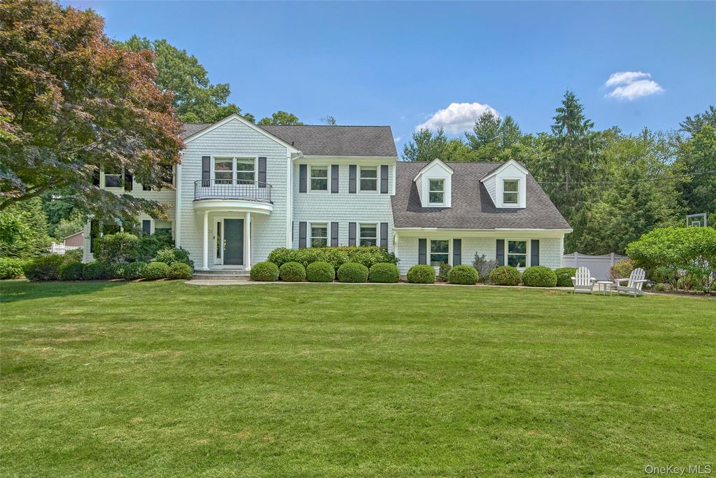 27 Pinehurst Drive, Purchase, NY 10577 — photo 2