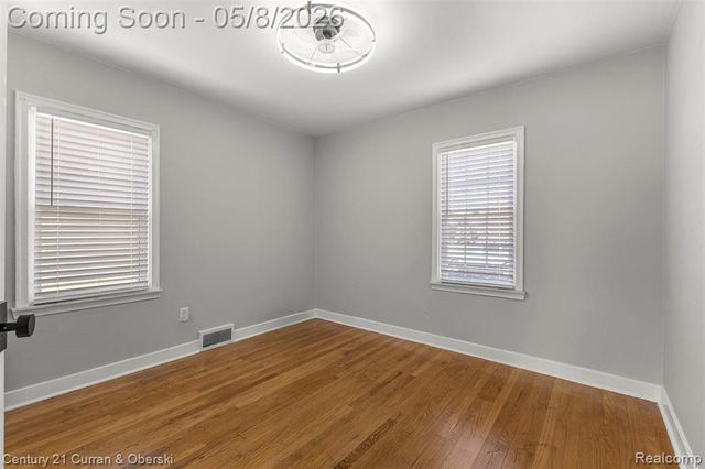 4009 Agnes Avenue, Lincoln Park, MI 48146