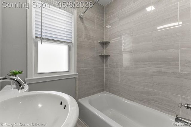 4009 Agnes Avenue, Lincoln Park, MI 48146
