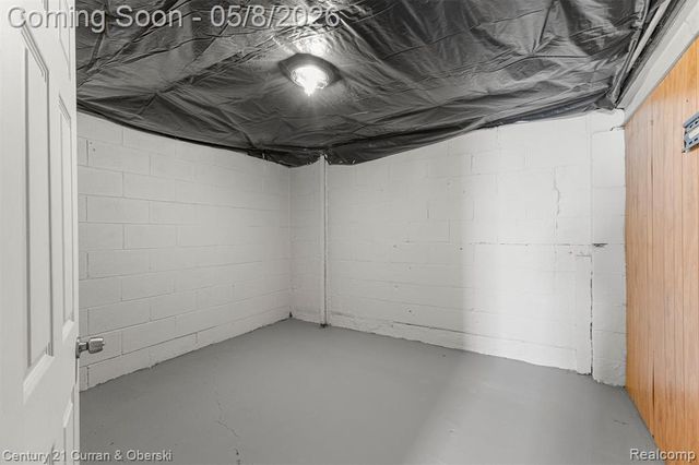 4009 Agnes Avenue, Lincoln Park, MI 48146